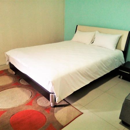 Bed and Breakfast Afrikawisa At O.R. Tambo International Airport Kempton Park Zimmer foto