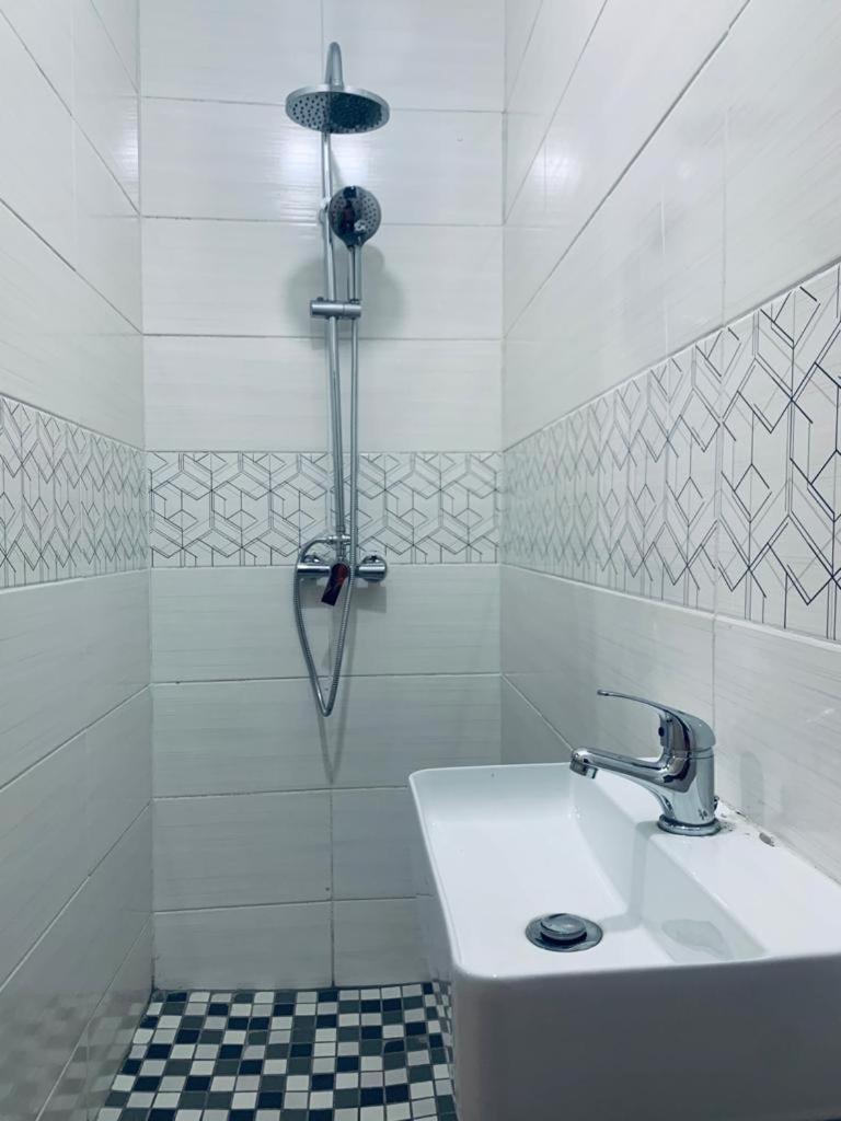 Bed and Breakfast Afrikawisa At O.R. Tambo International Airport Kempton Park Exterior foto
