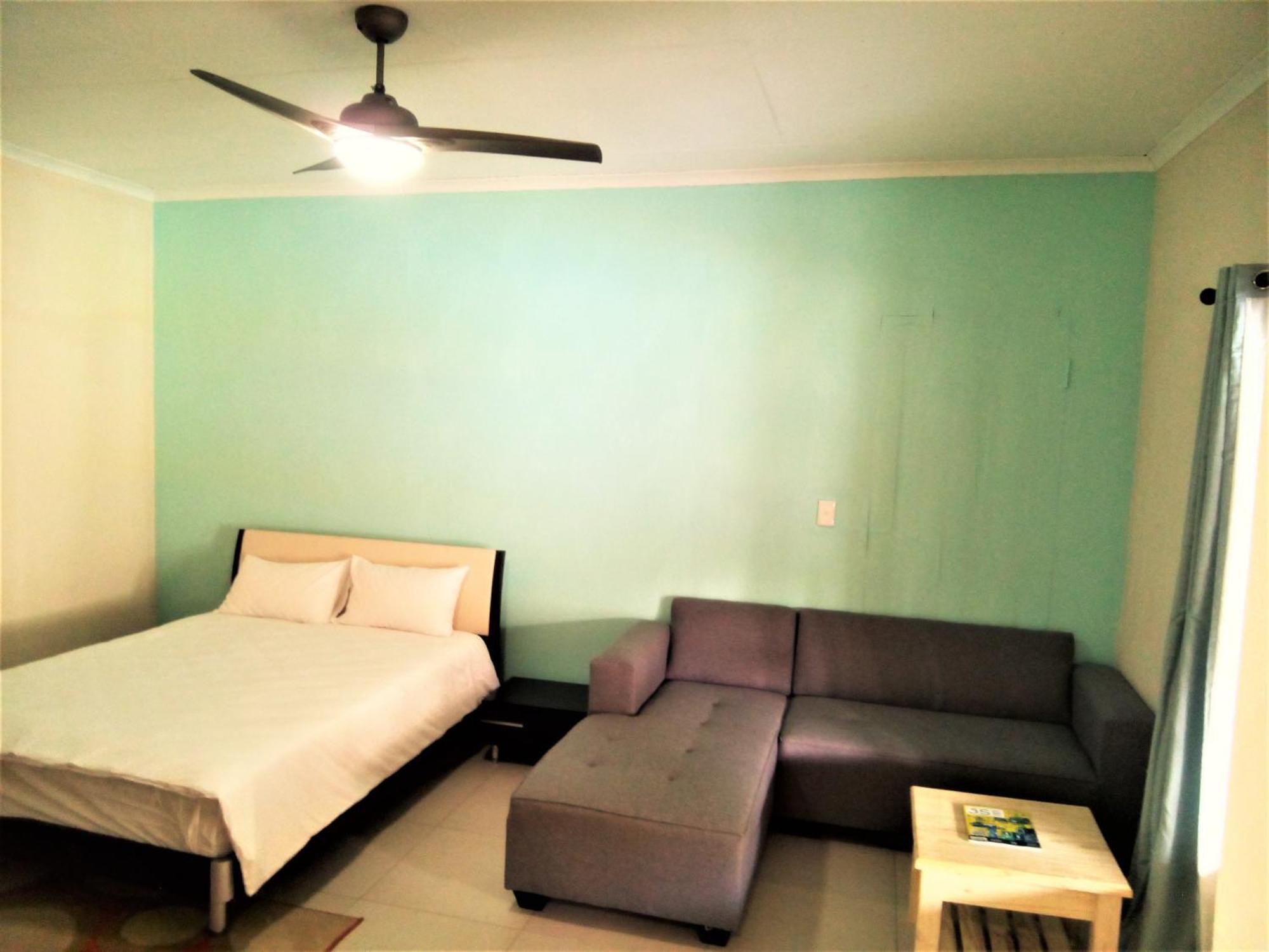 Bed and Breakfast Afrikawisa At O.R. Tambo International Airport Kempton Park Zimmer foto